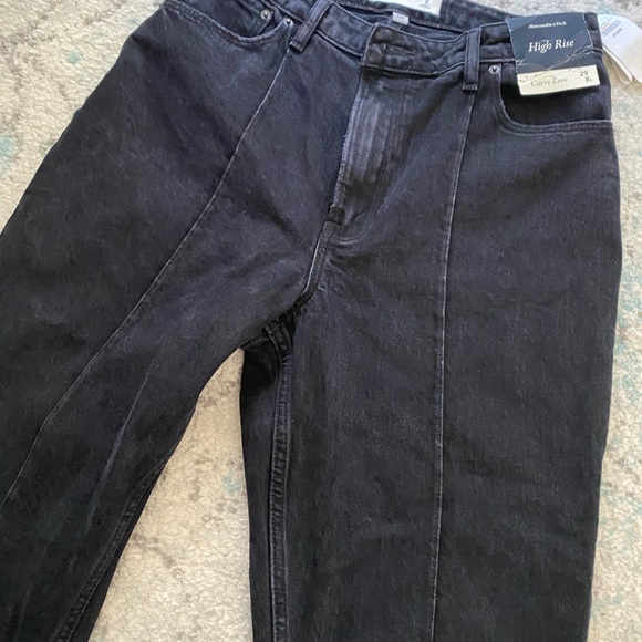 Abercrombie Curve Love Vintage High Rise Flare Jeans 29L - Picture 6 of 7